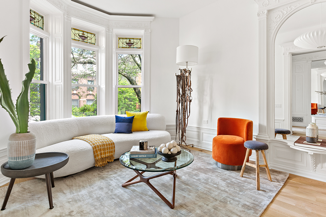 Nyc Doctors Row Townhouse Family Room