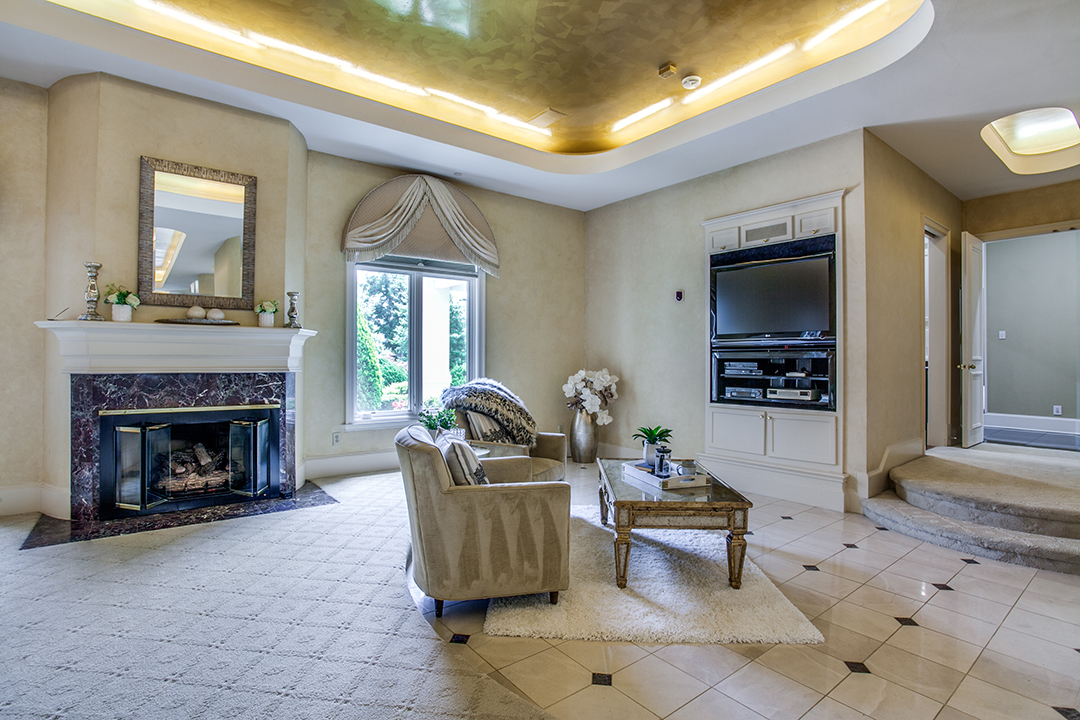 Nfl Hall Of Famer Emmitt Smith Puts The Dallas Home He Built On The Market Fireplace