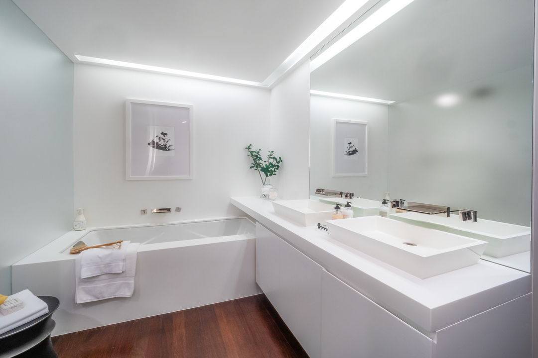 Karolina Kurkova Tribeca Loft Bathroom Tub