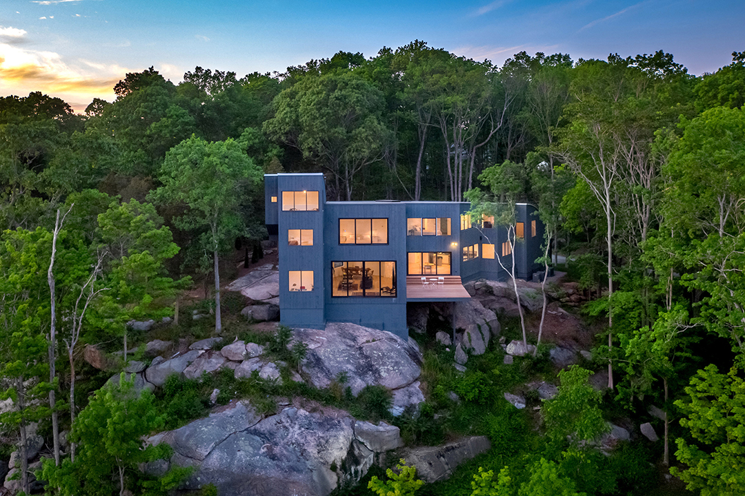Connecticut Contemporary Overlooking A Wildlife Sanctuary Asks 2 2m Exterior B