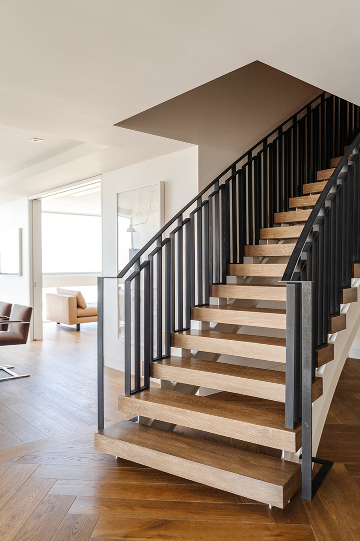 Celebrated Director Robert Wises Former Century Towers Pad Hits The Market Staircase B