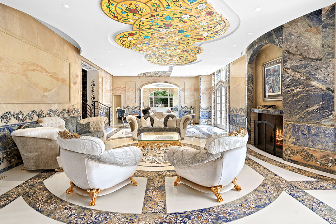 Gatsby Style Abounds A This 55m Great Neck Mansion Living Room