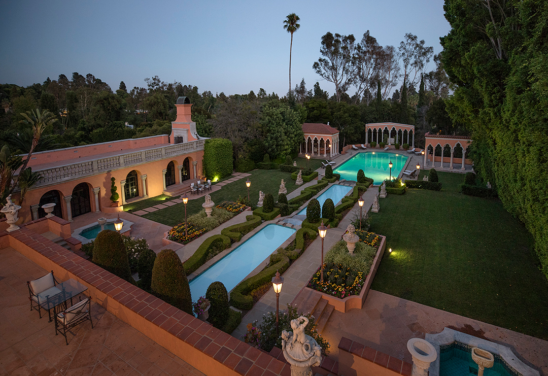 Las Iconic Hearst Estate Where Jfk And Jackie Honeymooned Just Sold At Auction Photo By Jim Bartsch