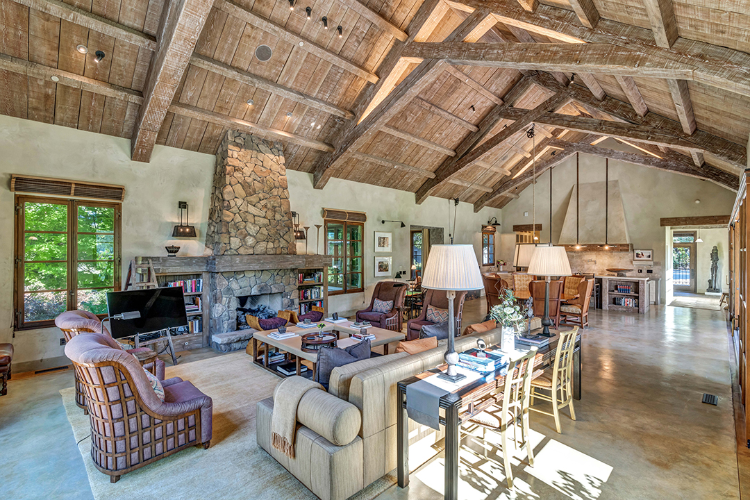 2020 Lawndale Road Kenwood California Living Room