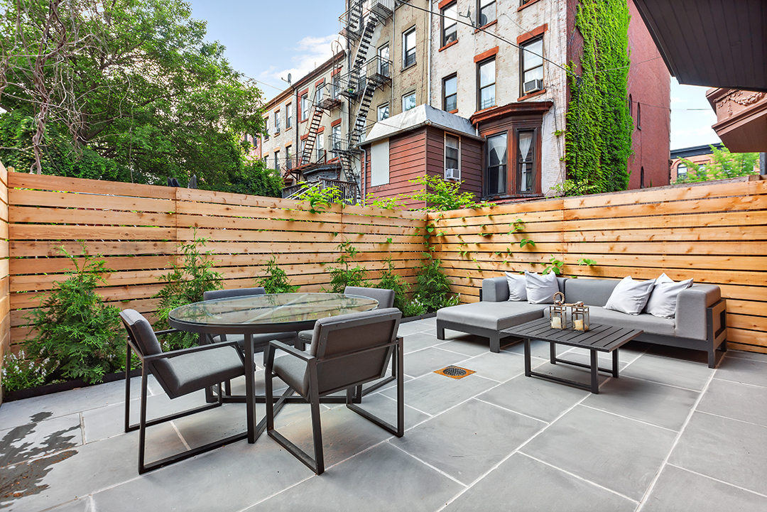 Nyc Doctors Row Townhouse Outdoor Patio