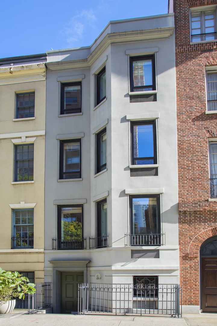 Im Pei Manhattan Townhouse Sells Exterior