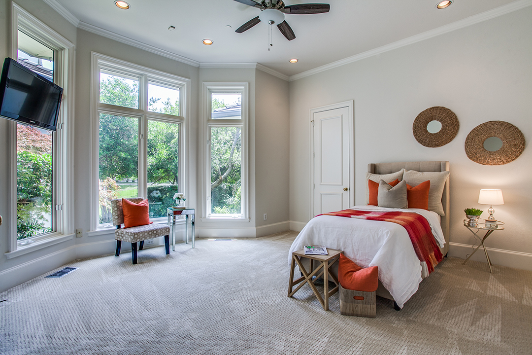 Nfl Hall Of Famer Emmitt Smith Puts The Dallas Home He Built On The Market Bedroom B