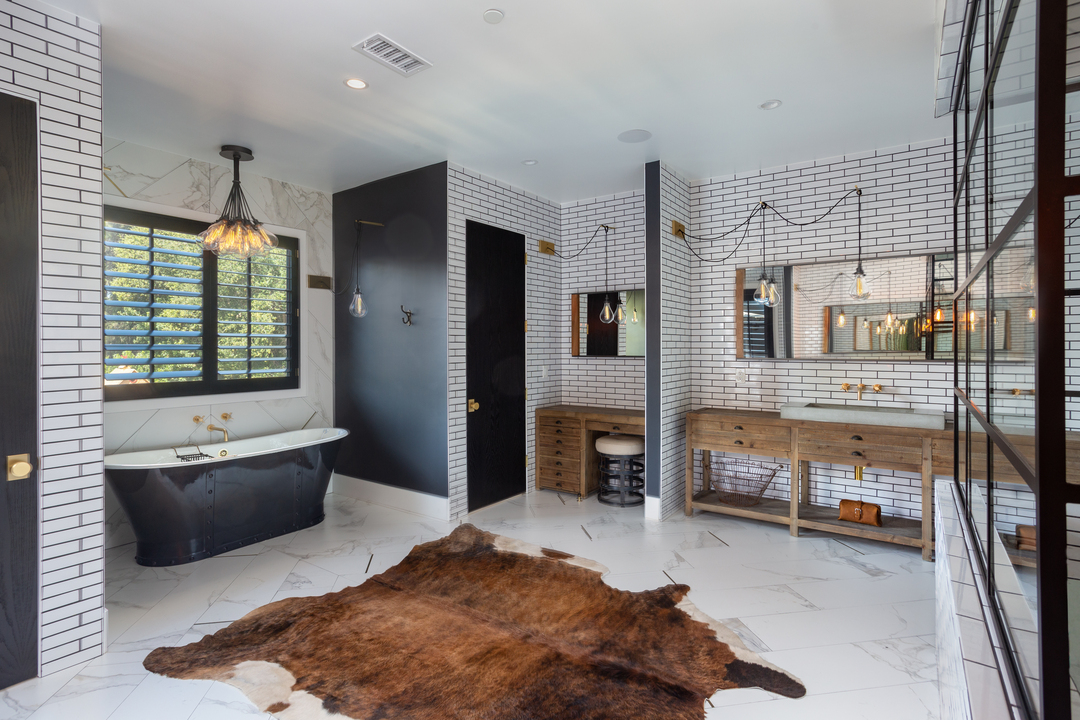 Kelly Clarkson Sells Encino Los Angeles Home Bath 2
