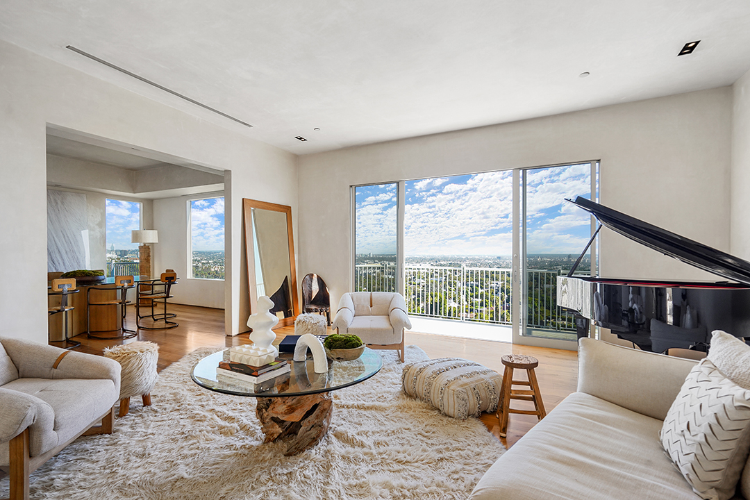 Kanye Wests Former Hollywood Hills Home With Minimalist Vibes Is Up For Sale Living Room