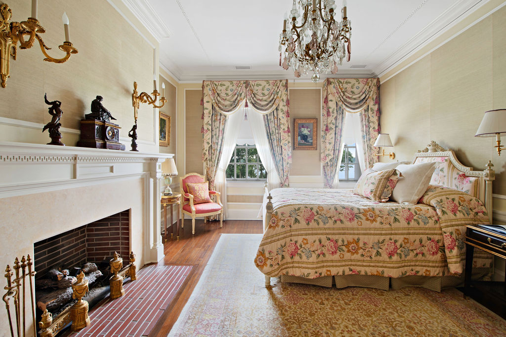 Wisconsins Majestic Glanworth Gardens Lists On Geneva Lake For 39 25m Bedroom