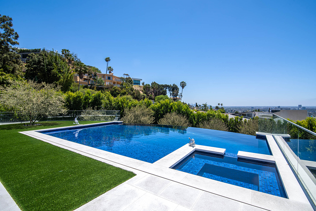 David Spade Drops Almost 13 9m On A Modern La Mansion Pool
