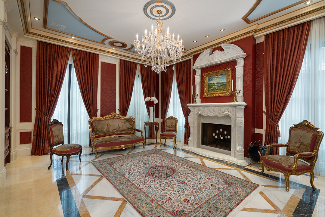 Gilded Mansion That Starred In The Schitts Creek Opening Scene Lists In Toronto Formal