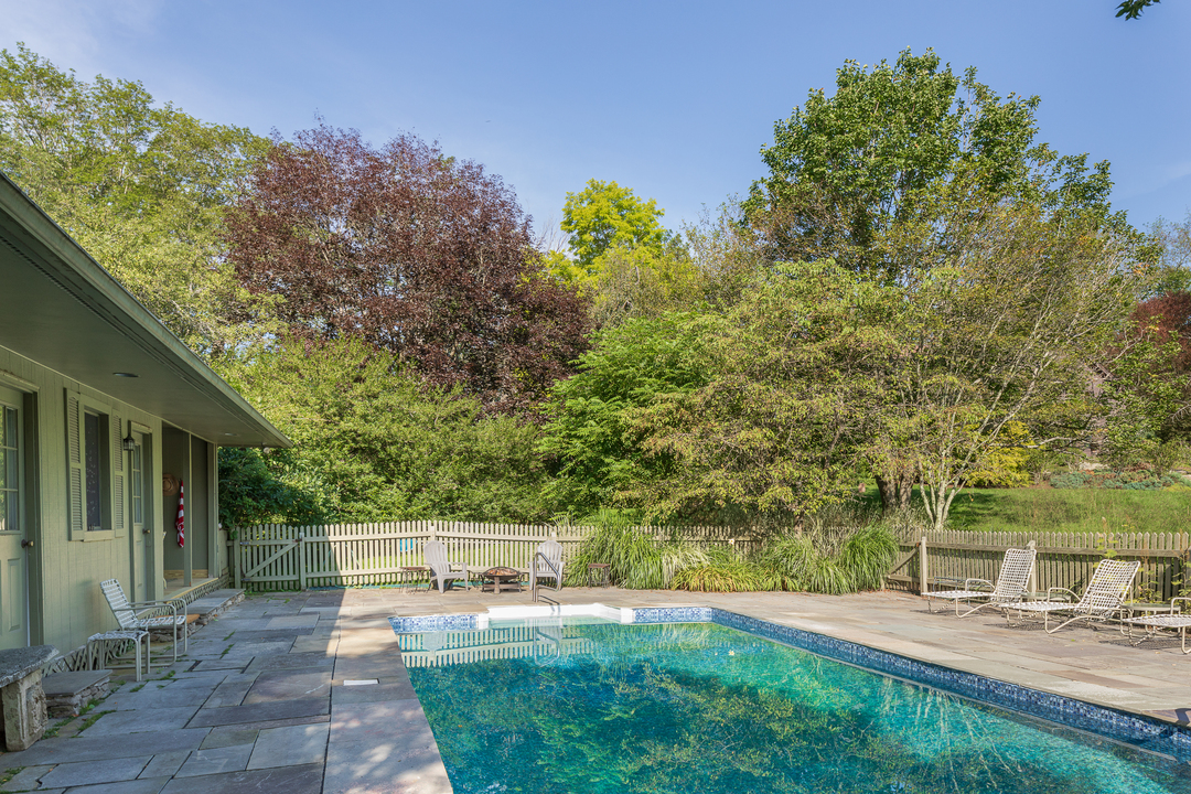 Sharon Ct Artists Home Pool House