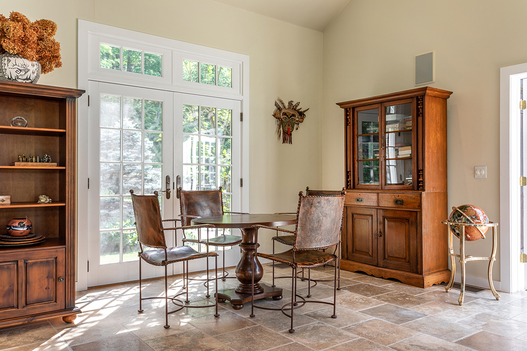 Bright Farmhouse Style Home On 19 Acres In Cornwall Ct Asks 2 2m Living Room