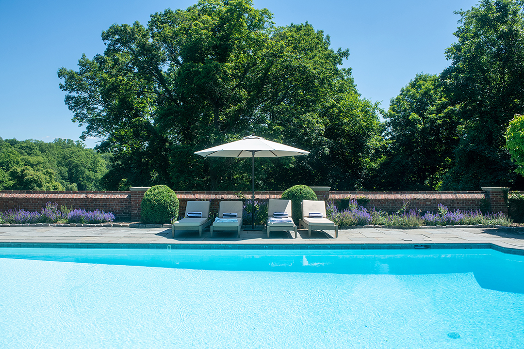 A Circa 1934 Greenwich Mansion Built By Mott Schmidt Lists For The First Time In 20 Years Pool B