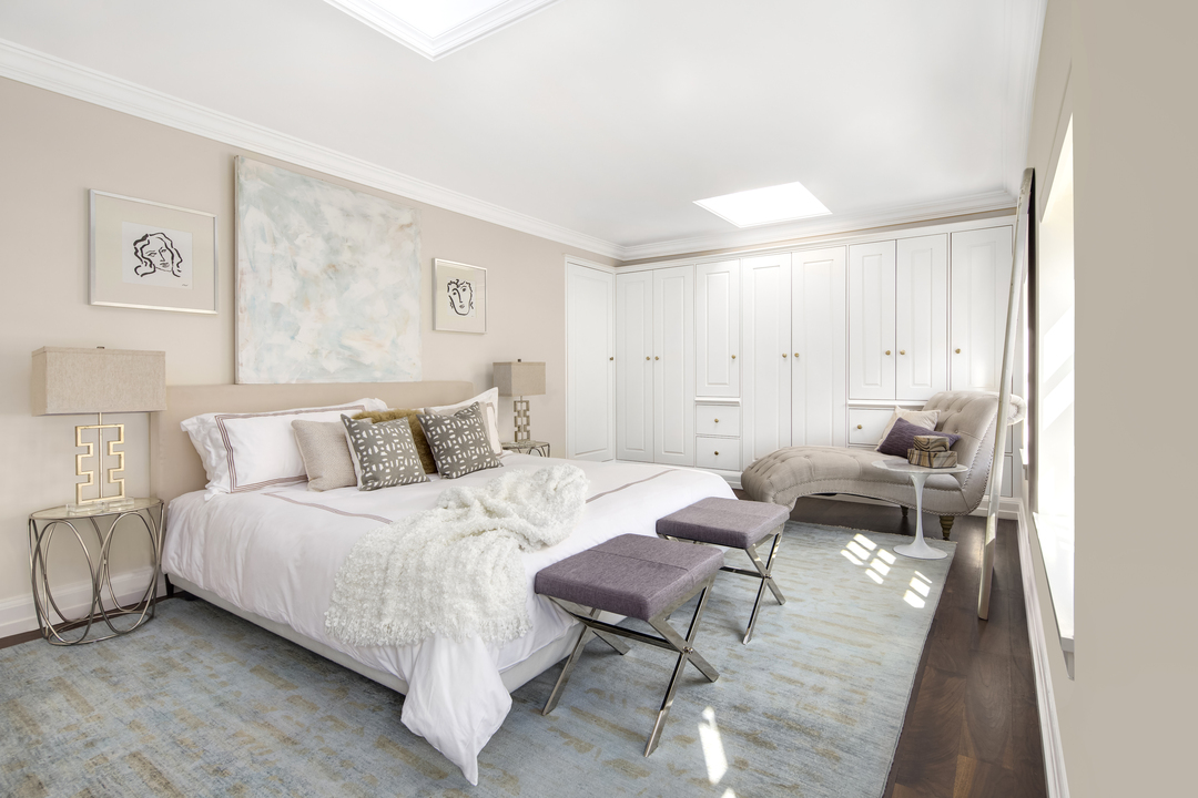 Washington Mews Carriage House Townhouse Bedroom