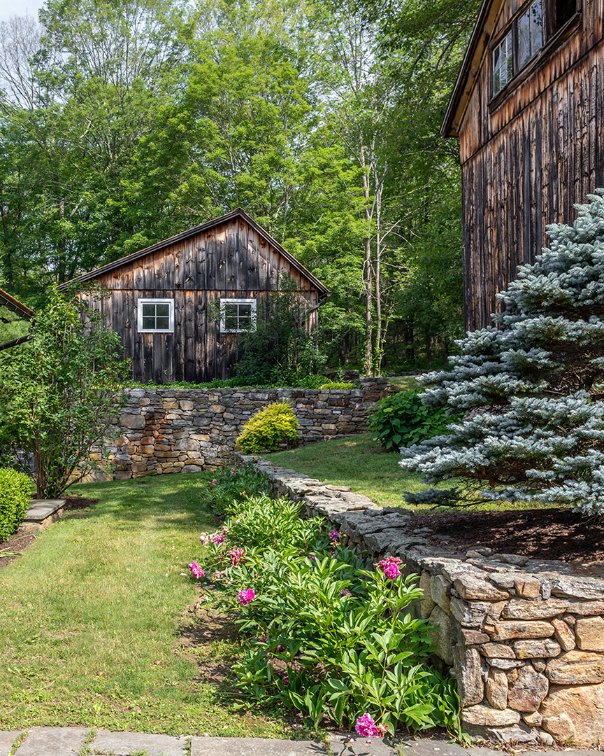 Bright Farmhouse Style Home On 19 Acres In Cornwall Ct Asks 2 2m Garden