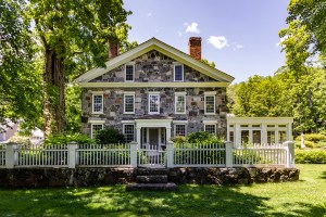 Its Gilmore Girls Season And Dragonfly Farm In Connecticut Is Up For Sale Asking 10m