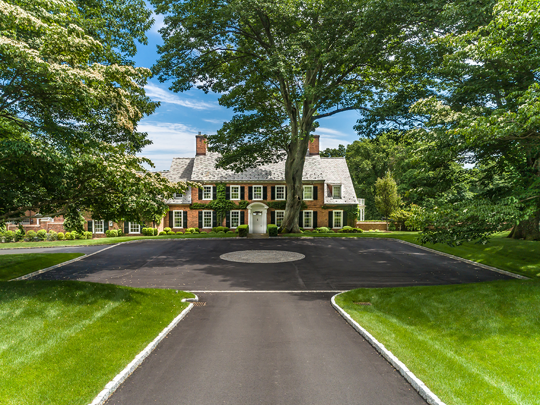 A Circa 1934 Greenwich Mansion Built By Mott Schmidt Lists For The First Time In 20 Years Drive