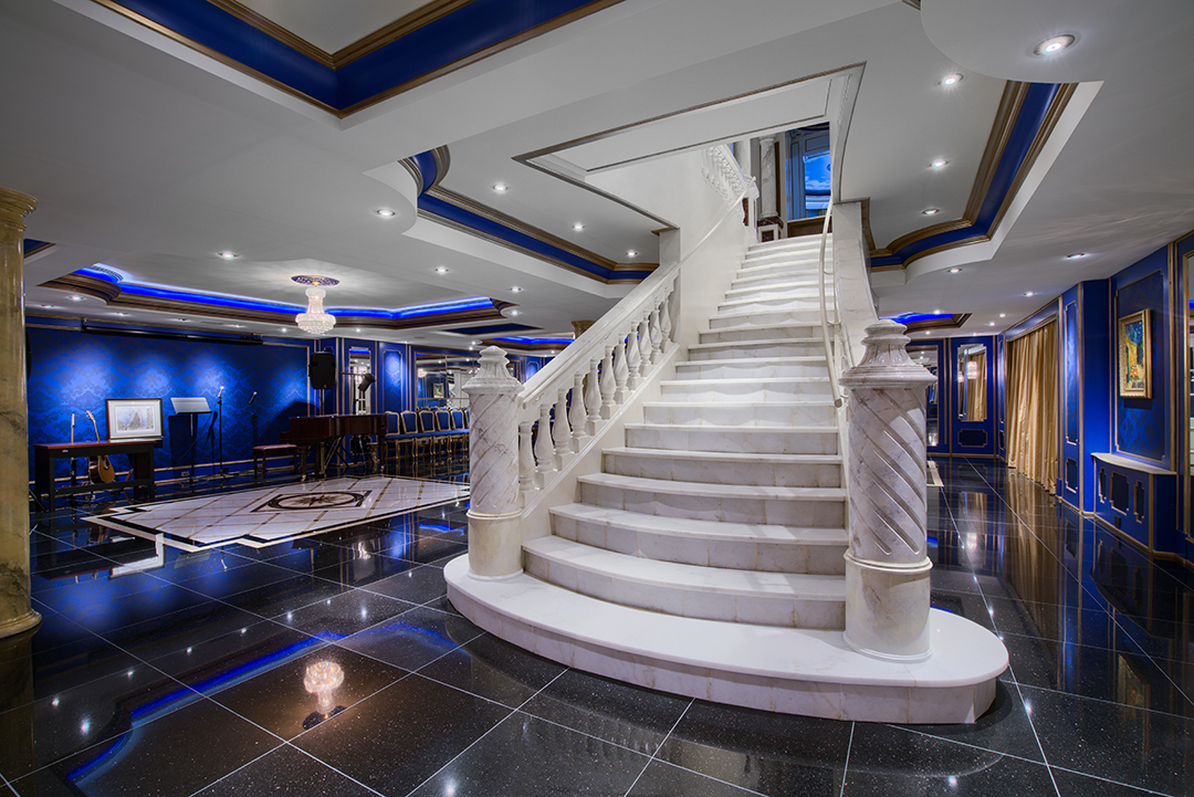 Gilded Mansion That Starred In The Schitts Creek Opening Scene Lists In Toronto Entertaining