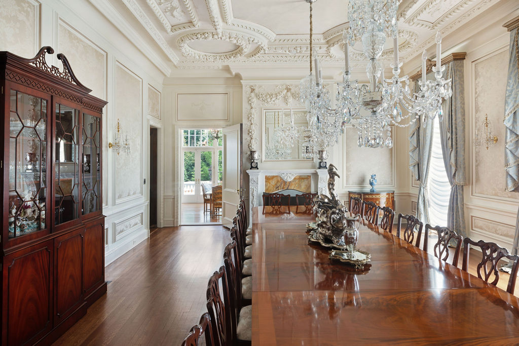 Wisconsins Majestic Glanworth Gardens Lists On Geneva Lake For 39 25m Dining