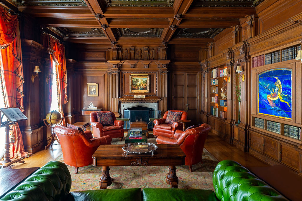 Wisconsins Majestic Glanworth Gardens Lists On Geneva Lake For 39 25m Study