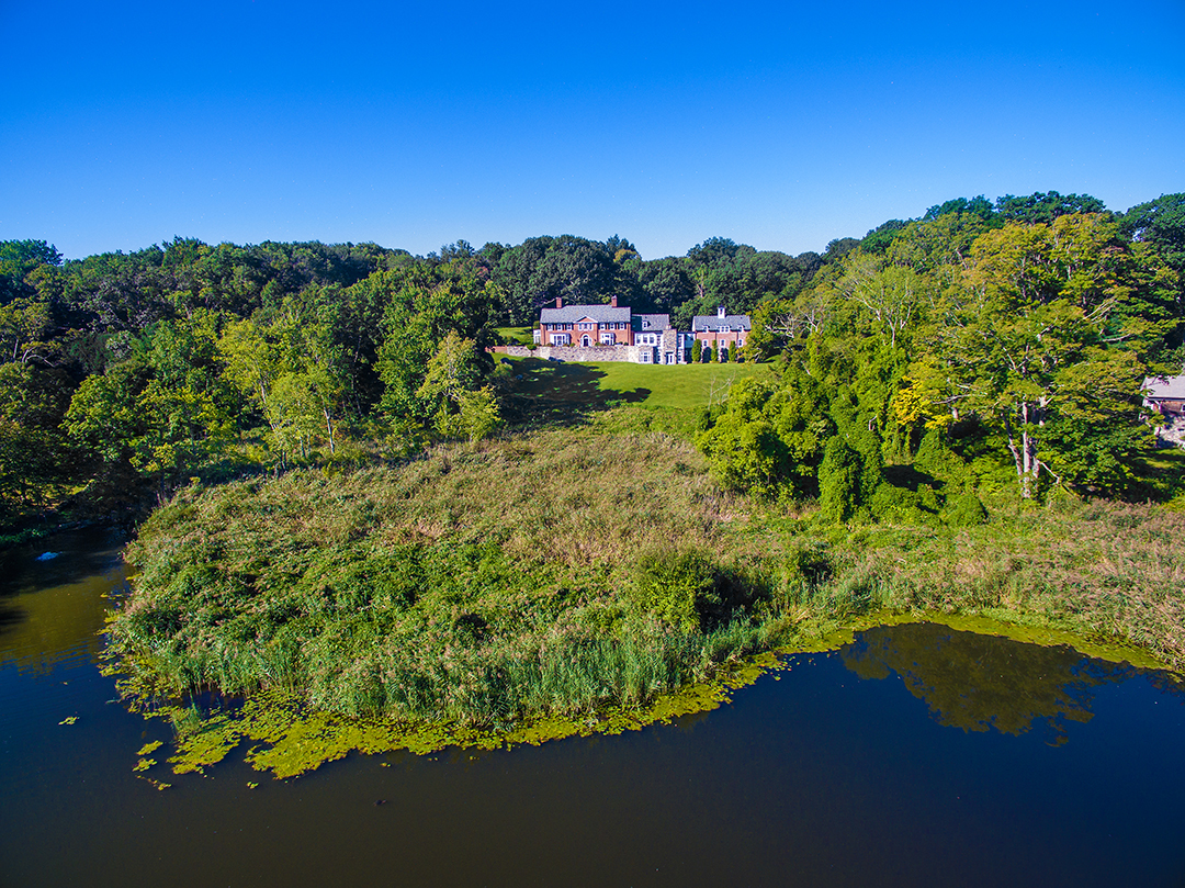 A Circa 1934 Greenwich Mansion Built By Mott Schmidt Lists For The First Time In 20 Years Aerial