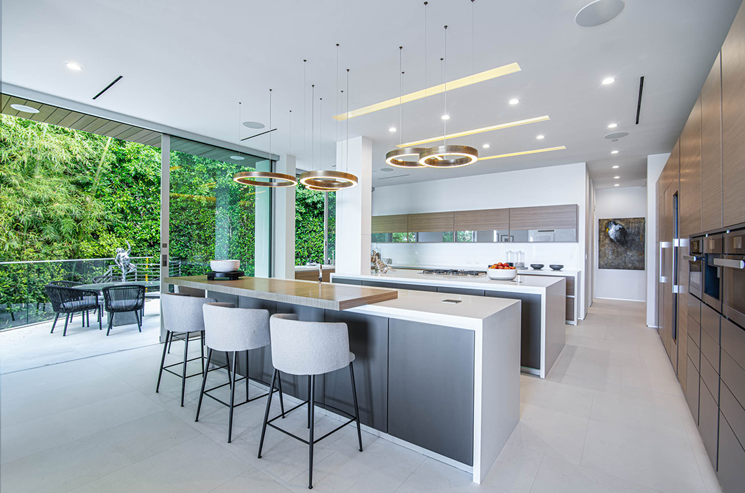 David Spade Drops Almost 13 9m On A Modern La Mansion Kitchen B