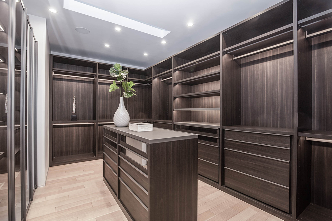 David Spade Drops Almost 13 9m On A Modern La Mansion Closet