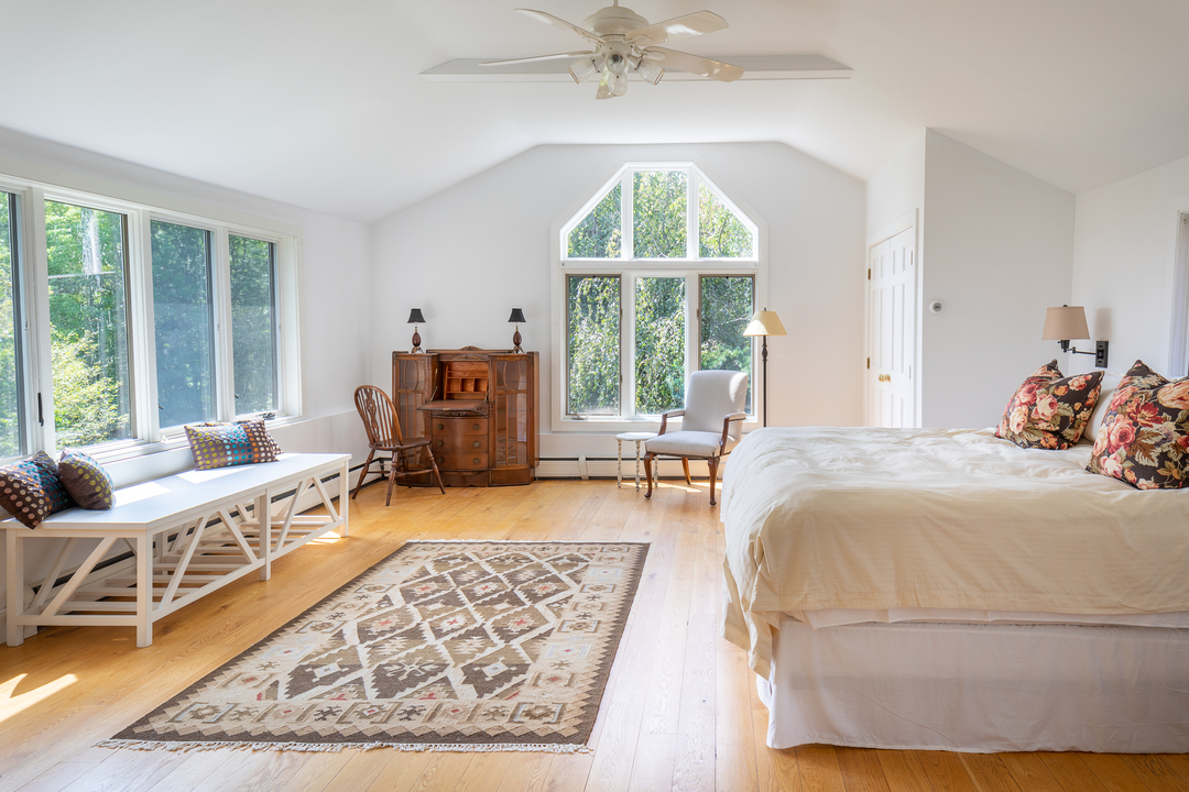 Sharon Ct Artists Home Master Bedroom