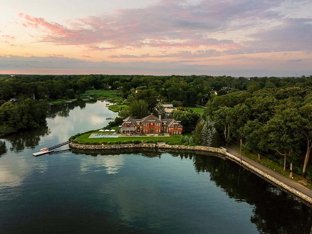 A Masterful Waterfront Modern In Mamaroneck Hits The Market Asking 9 2m Aerial B