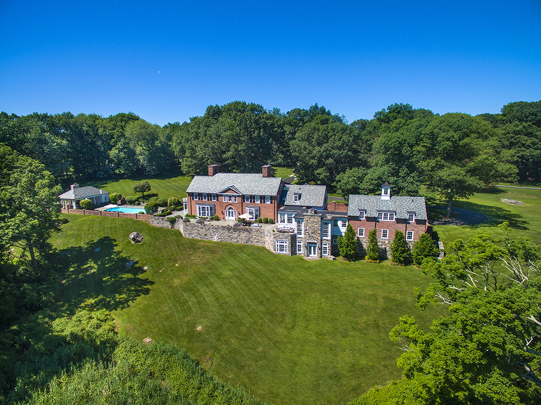 A Circa 1934 Greenwich Mansion Built By Mott Schmidt Lists For The First Time In 20 Years Aerial B