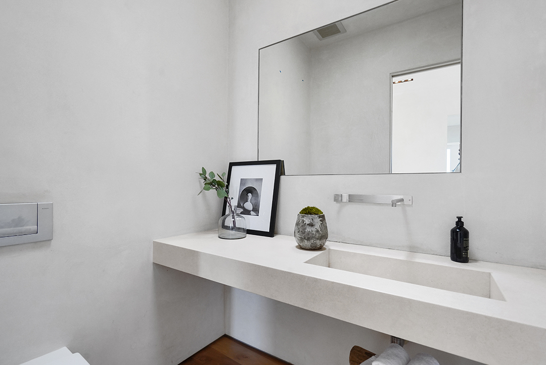 Kanye Wests Former Hollywood Hills Home With Minimalist Vibes Is Up For Sale Bath Sink