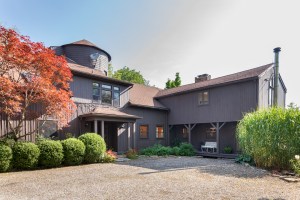 Sharon Ct Artists Home Exterior