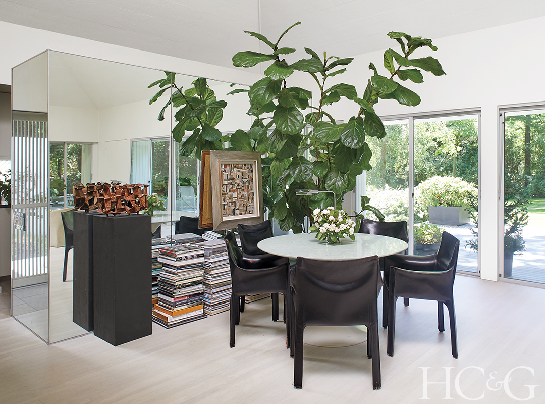 Hamptons Visionary Harry Batess 1979 Home Gets An Update Breakfast Nook