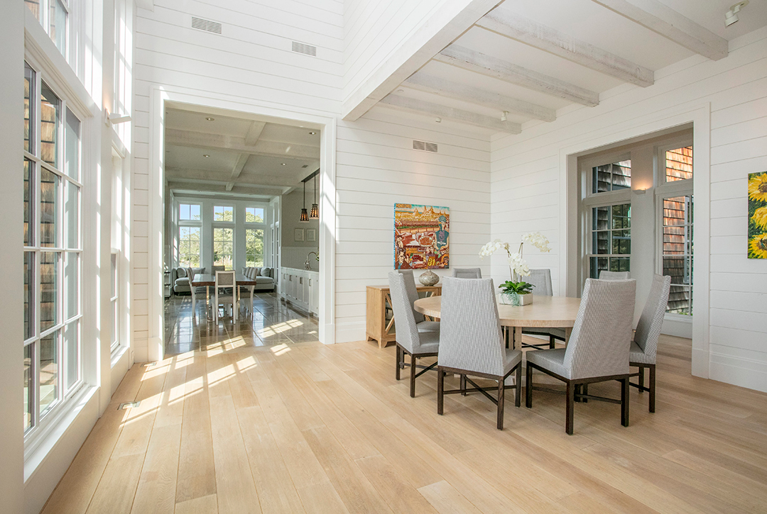 A Masterful Waterfront Modern In Mamaroneck Hits The Market Asking 9 2m Breakfast Room