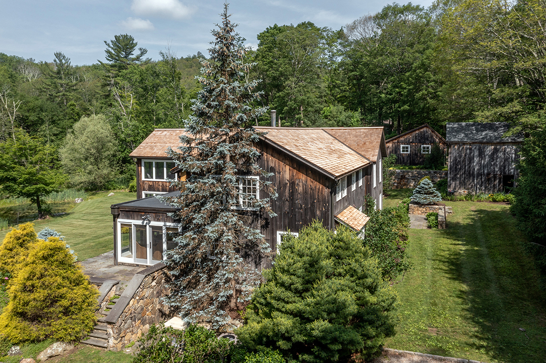 Bright Farmhouse Style Home On 19 Acres In Cornwall Ct Asks 2 2m Aerial