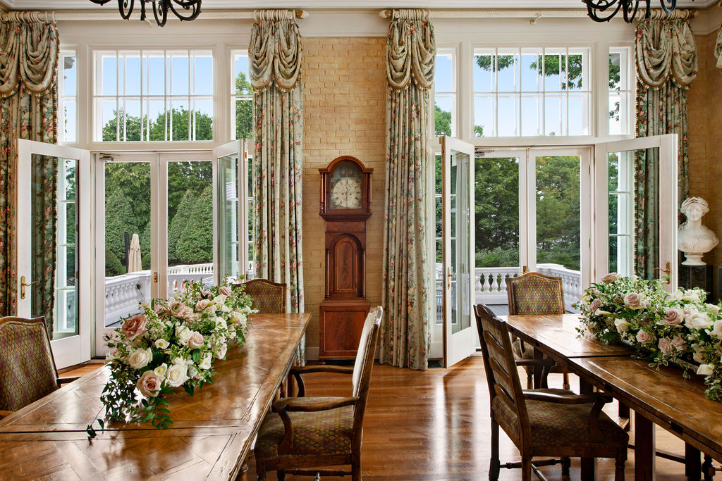 Wisconsins Majestic Glanworth Gardens Lists On Geneva Lake For 39 25m Tables