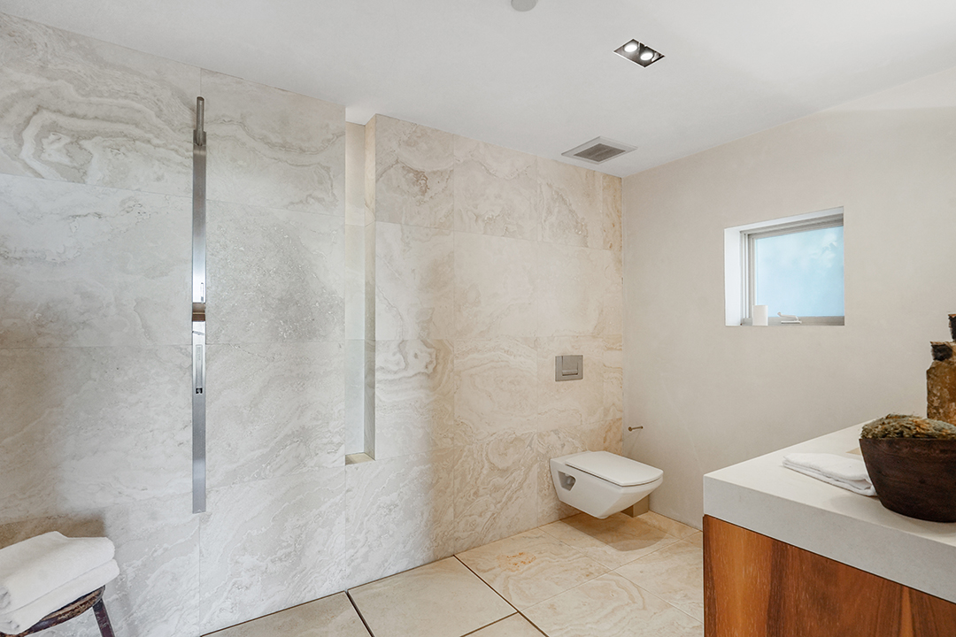 Kanye Wests Former Hollywood Hills Home With Minimalist Vibes Is Up For Sale Shower