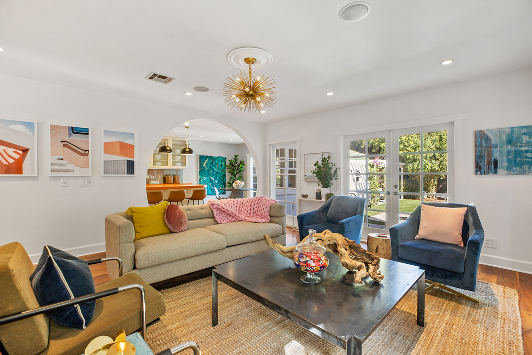 The House From A Nightmare On Elm St Living Room 2