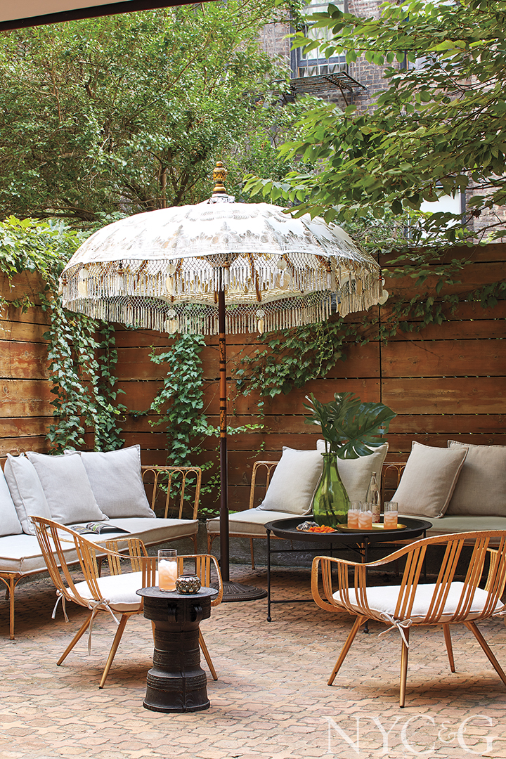 Sexy Stylish West Village Townhouse Back Patio