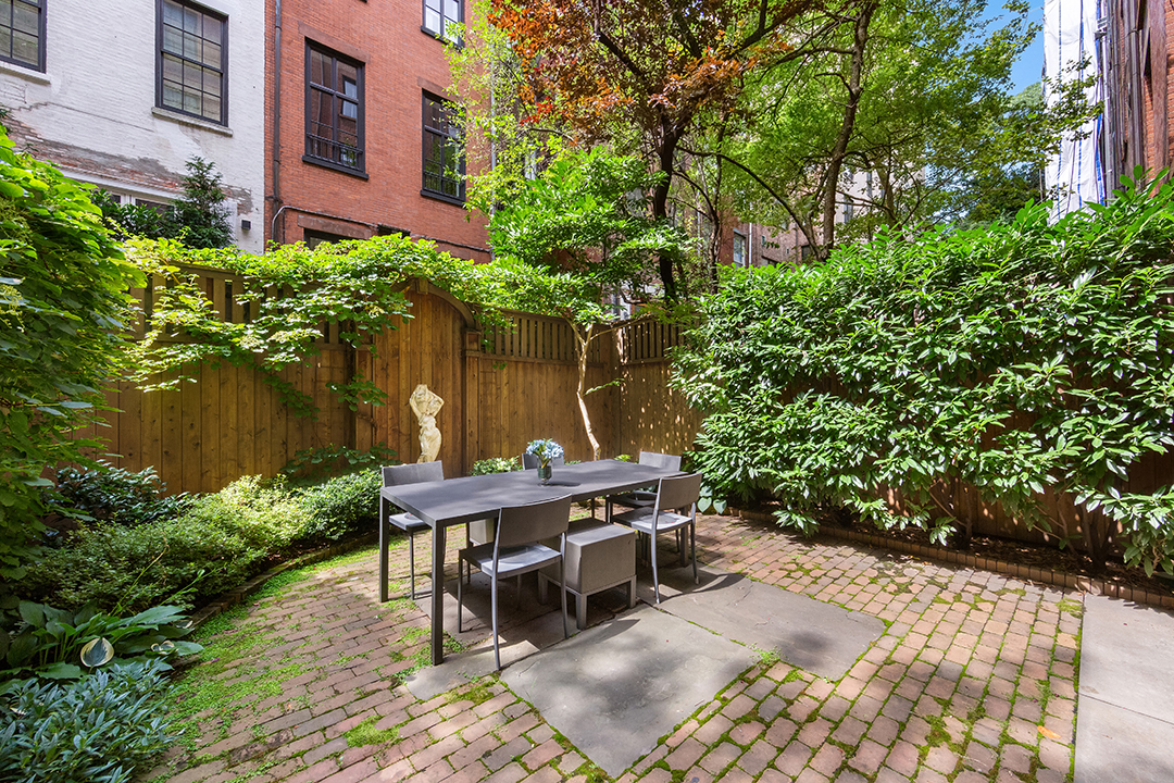 Get To Know Celebrity Broker Ryan Serhant Garden Eytan Stern Weber