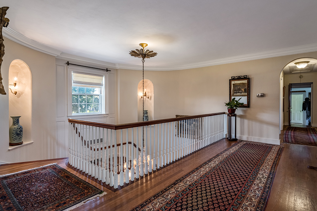 Late And Legendary Tenor Sergio Franchis Stonington Ct Estate Hits The Market Upstairs