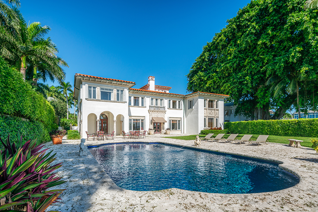 Worlds Wealthiest Dog Miami Mansion Pool