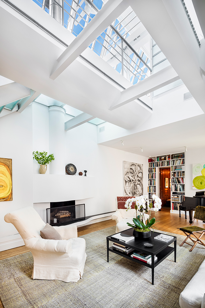 Dramatic Modern Penthouse At Dakota Residence Great Room