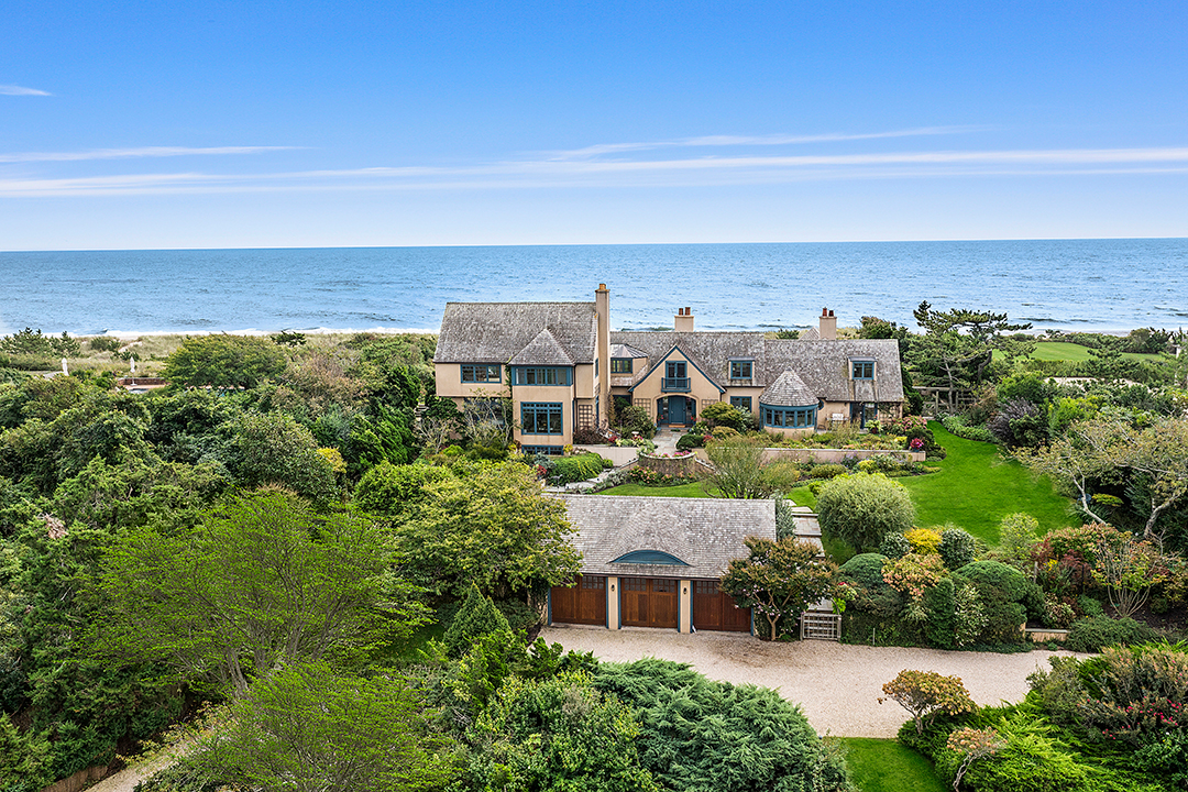 Macklowe Gallery Founders List Longtime Oceanfront Hamptons Home For 60m