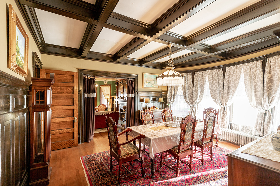 8 Fully Furnished Historic Mansions In Michigan Can Be Yours For 3 5m 54 Of 93