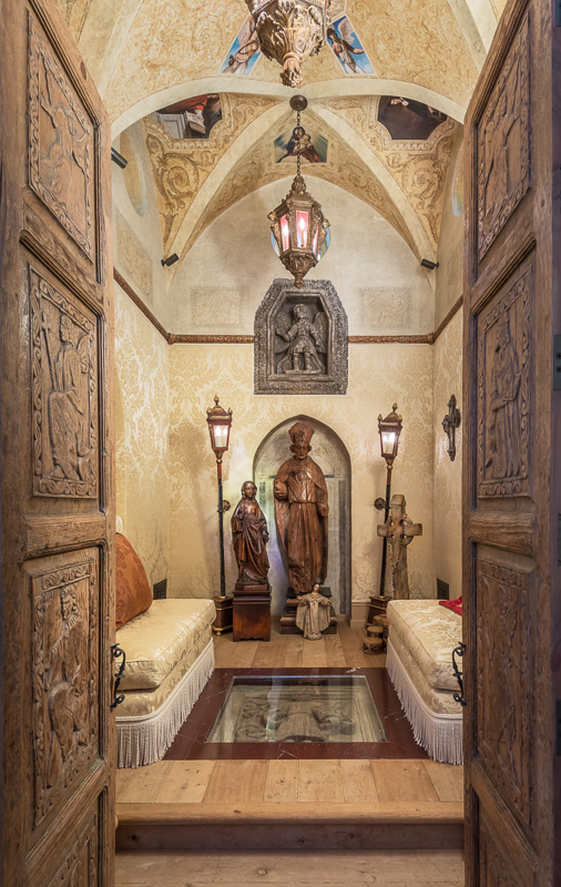 Erika Jayne And Tom Girardis Pasadena Mansion Gets A Price Cut Chapel