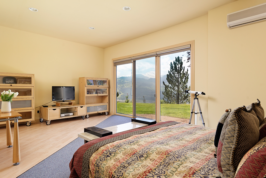 Aspen Colorado Mountain Retreat Guest Room