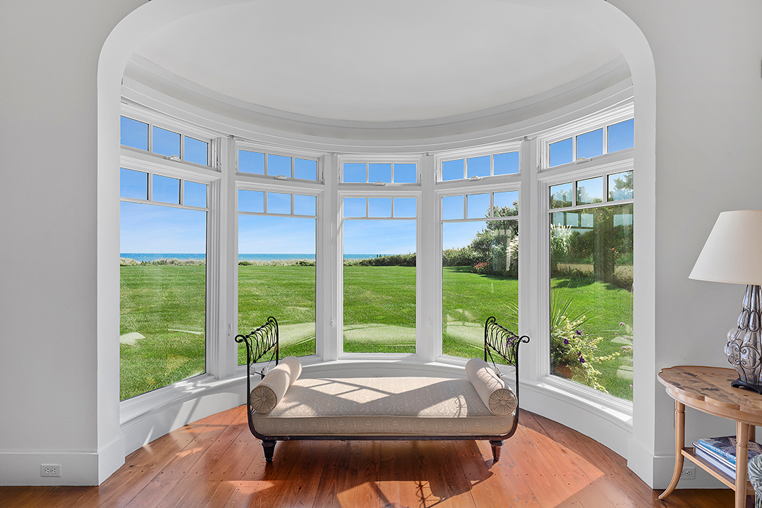 East Hampton Oceanfront Estate Veranda